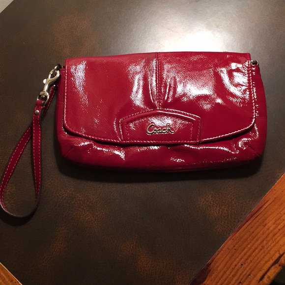 Coach Clutch - Picture 2 of 6